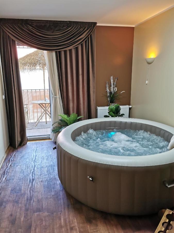 Jacuzzi Studio Apartman Mare'S Загреб Екстер'єр фото